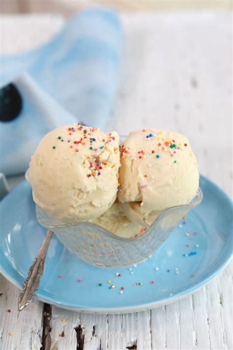 the-easiest-homemade-ice-cream-recipe-with-50 image