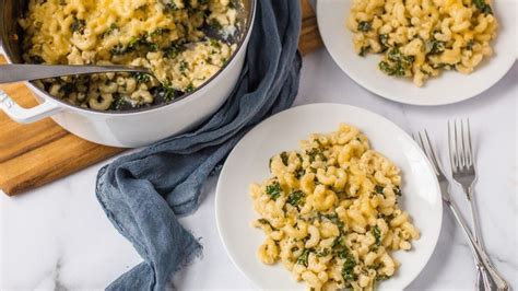 rachael-rays-macaroni-and-cheese-with-a-twist-mashed image