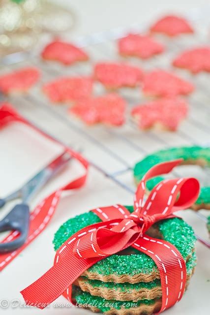 christmas-wreath-cookies-edible-christmas-gifts image