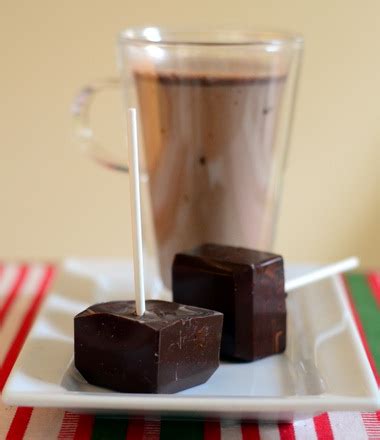 how-to-make-hot-chocolate-on-a-stick-baking-bites image