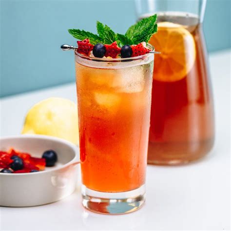 bourbon-strawberry-iced-tea-cocktail image