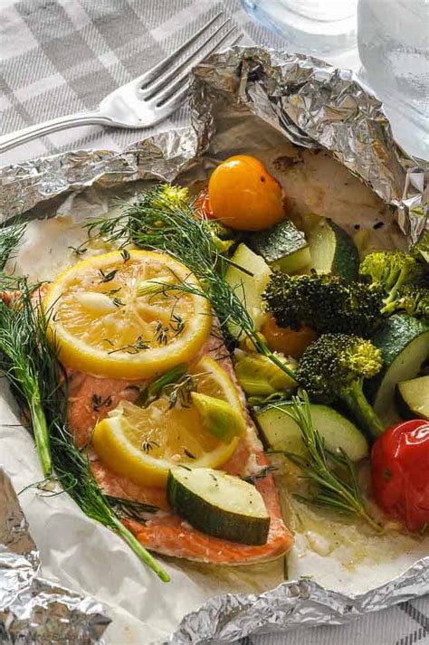 wild-salmon-and-veggies-in-foil-packets-flavour-and image