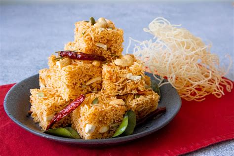 mee-krob-sweet-sour-crispy-noodle-treats-hot-thai image