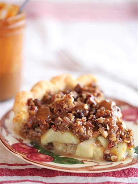caramel-apple-pie-recipe-with-crumb-topping image
