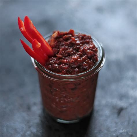 black-bean-and-roasted-pepper-dip-green-evi image