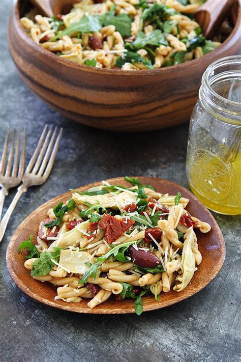 pasta-salad-with-sun-dried-tomatoes-artichokes-and image