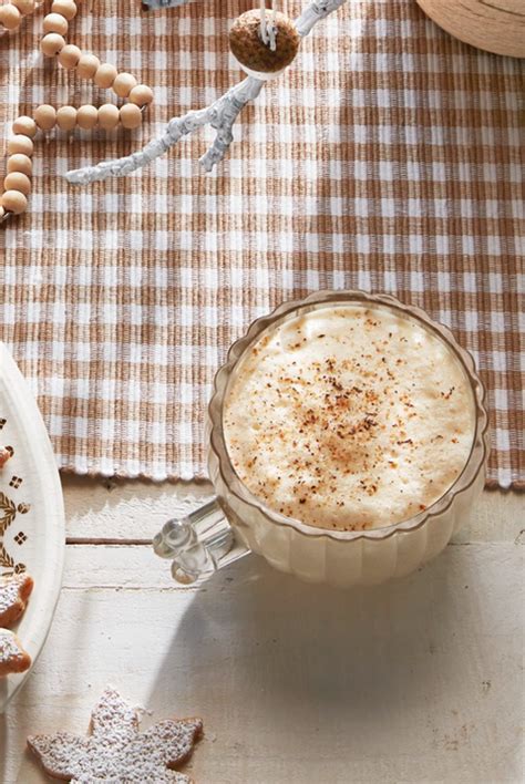best-old-fashioned-eggnog-recipe-how-to-make-old image