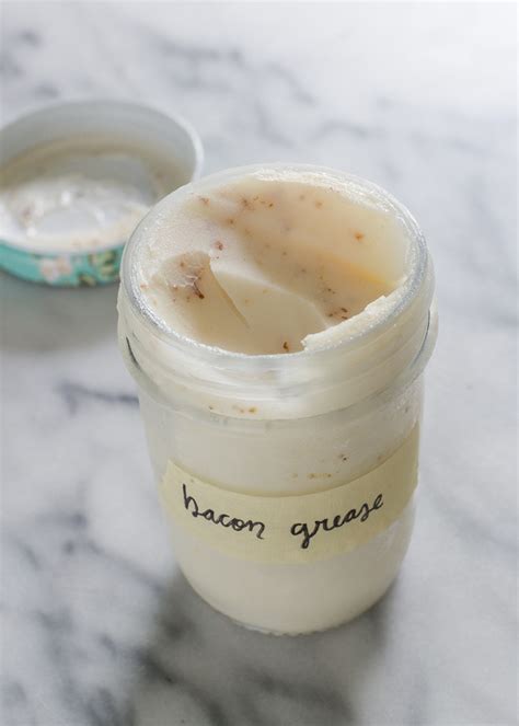 mayonnaise-recipe-made-with-bacon-grease-buttered image