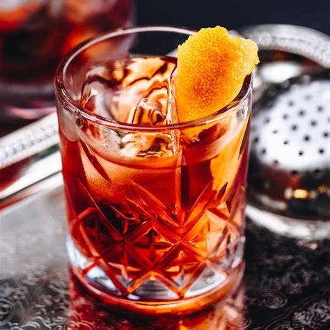 negroni-cocktail image