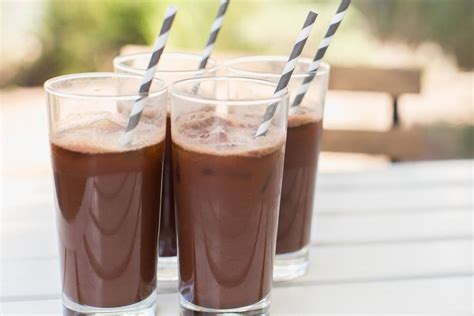 iced-chocolaccino-recipe-coffee-drink-recipes-coffee image