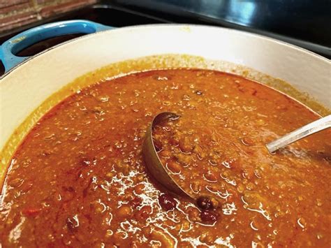 make-this-easy-crowd-pleasing-chili-with-beer image