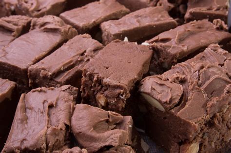 mamie-eisenhowers-chocolate-fudge-recipe-how-to image