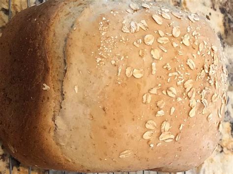 bread-machine-oatmeal-bread image