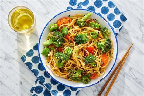 recipe-spicy-vegetable-lo-mein-with-broccoli-carrots image