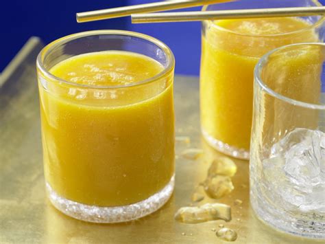 papaya-mango-smoothie-recipe-eat-smarter-usa image