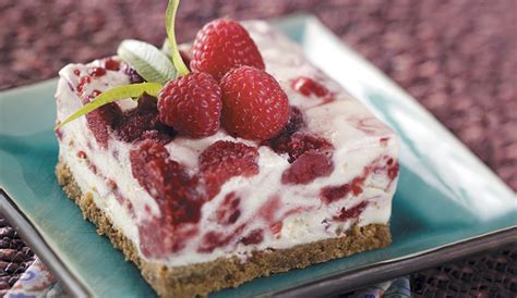 raspberry-swirl-frozen-dessert-egglands-best image