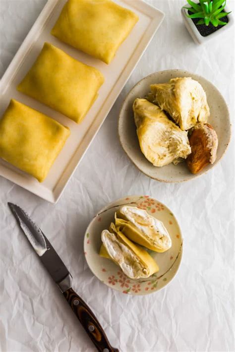 durian-cream-pancakes-sift-simmer image