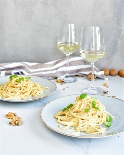 gorgonzola-pasta-with-walnuts-everyday-delicious image