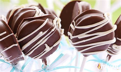 chocolate-covered-oreo-pops-the-slow-roasted-italian image