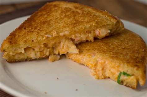 crab-rangoon-grilled-cheese-sandwich-feedingthefiya image