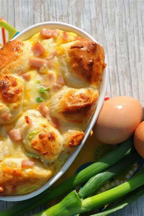overnight-ham-egg-and-cheese-monkey-bread image