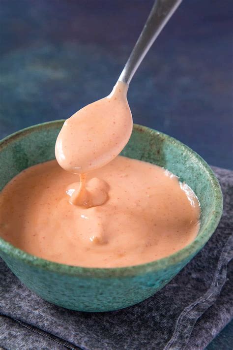 creamy-sriracha-mayo-recipe-chili-pepper-madness image