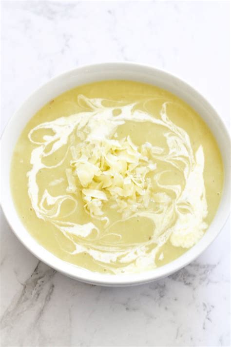 potato-and-leek-soup-potage-parmentier-cook-it image