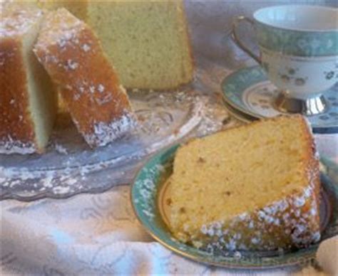 moist-banana-chiffon-cake-recipe-recipetipscom image