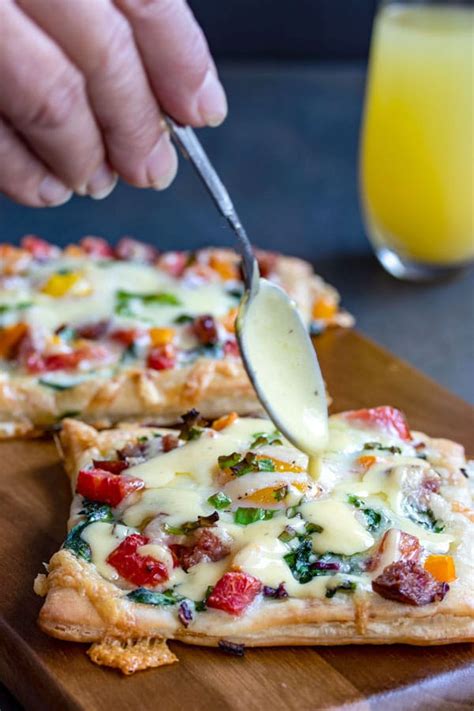 30-min-breakfast-tarts-with-baked-eggs-cooks-with image