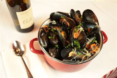 mussels-in-white-wine-moules-marinires-recipe-sbs image