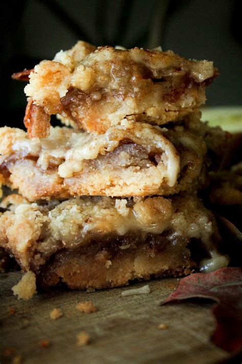 the-best-cinnamon-apple-pie-bars-with-streusel image