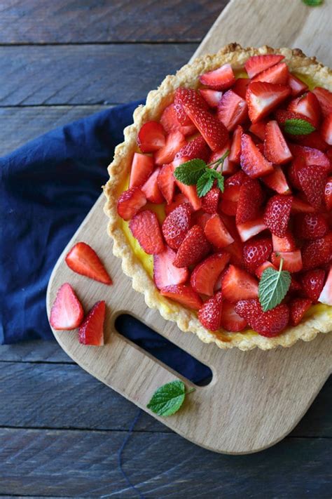 easy-fresh-strawberry-pie-fearless-fresh image