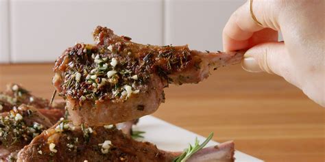 how-to-cook-lamb-chops-best-garlicky-lamb-chops image