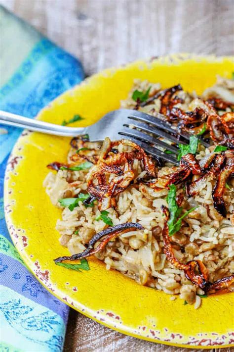 lebanese-mujadara-recipe-lentils-rice-fried-onions image