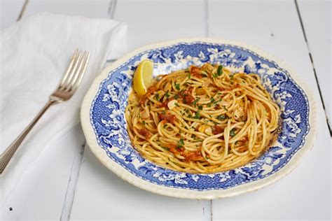spaghetti-ai-ricci-di-mare-recipe-sea-urchin-pasta image