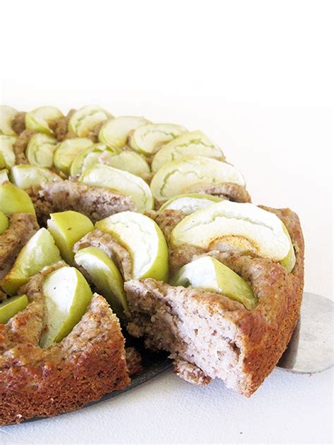 apple-walnut-cake-vegan-gluten-free-no-refined image