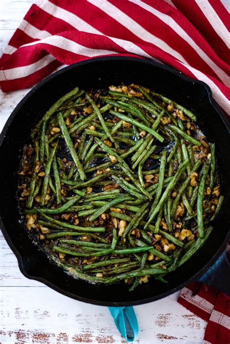 green-beans-with-walnuts-keto-low-carb-vegetarian image