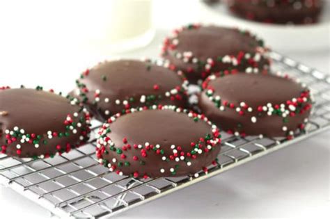 chocolate-mint-wafers-recipe-girl image