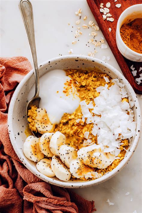 golden-milk-overnight-oats-minimalist-baker image