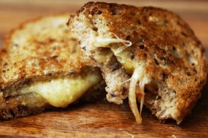 gruyere-grilled-cheese-with-caramelized-onions image