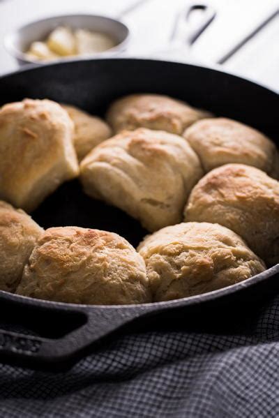 easy-cast-iron-skillet-biscuits-recipe-recipelioncom image