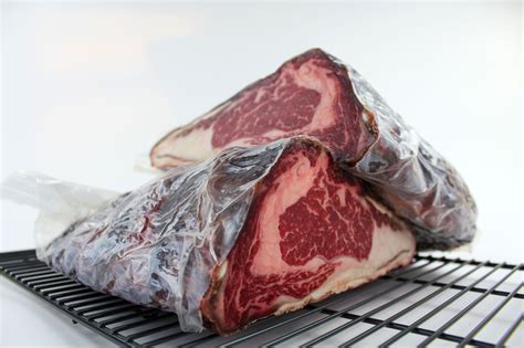 dry-aged-steak-at-home-the-original-dry-bag-steak image