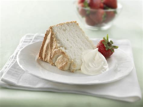 perfect-angel-food-cake-recipe-get-cracking-eggsca image