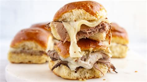 easy-hot-roast-beef-sandwich-recipe-mashed image