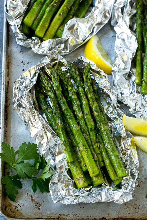 grilled-asparagus-in-foil-dinner-at-the-zoo image