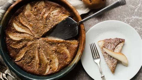 24-crustless-pie-recipes-perfect-for-thanksgiving-dessert image