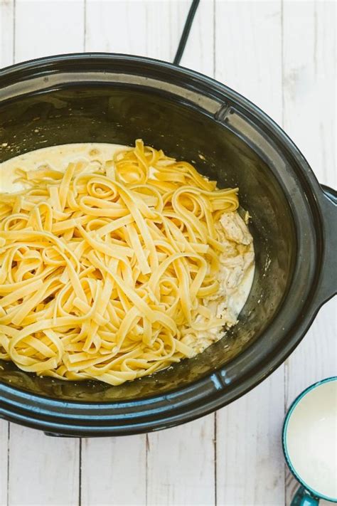 incredible-crock-pot-cajun-chicken-pasta image