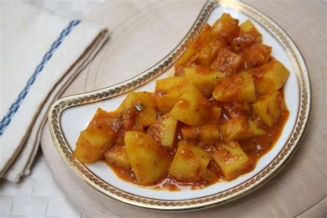 potato-curry-pakistani-variation-theismaili image