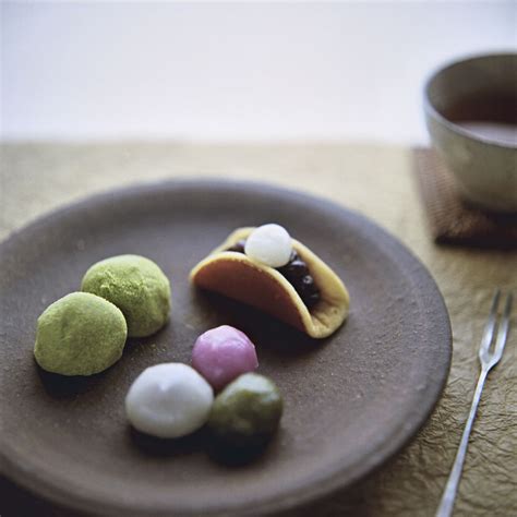 16-best-japanese-mochi-rice-cake-recipes-the-spruce-eats image