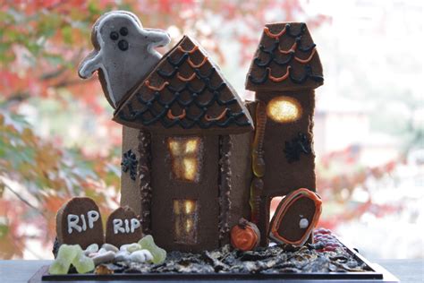 haunted-house-and-chocolate-milk-cookies-jessicas image